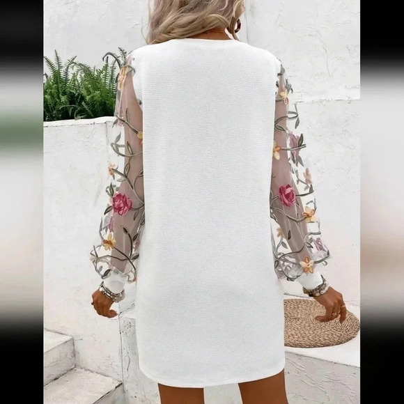 Clasi Holiday Flower Embroidery Mesh Splice Dress - Picture 4 of 10